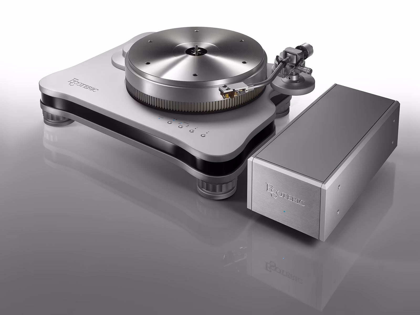 Esoteric T-01 cấu hình hai tonearm