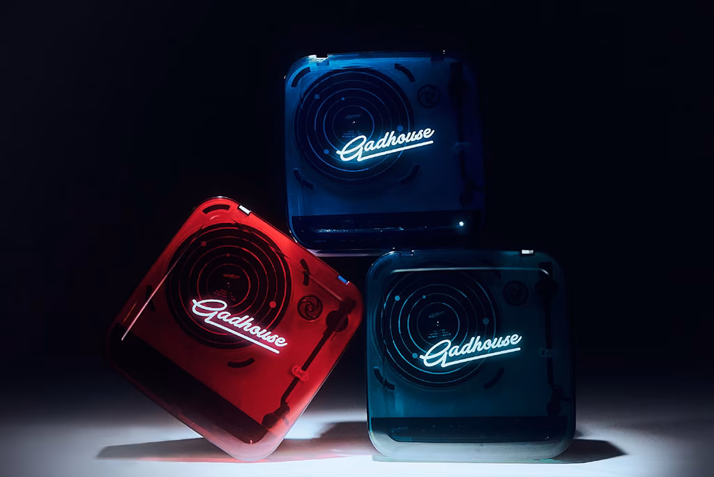 Gadhouse Cosmo Solar Edition mâm than portable Y2K