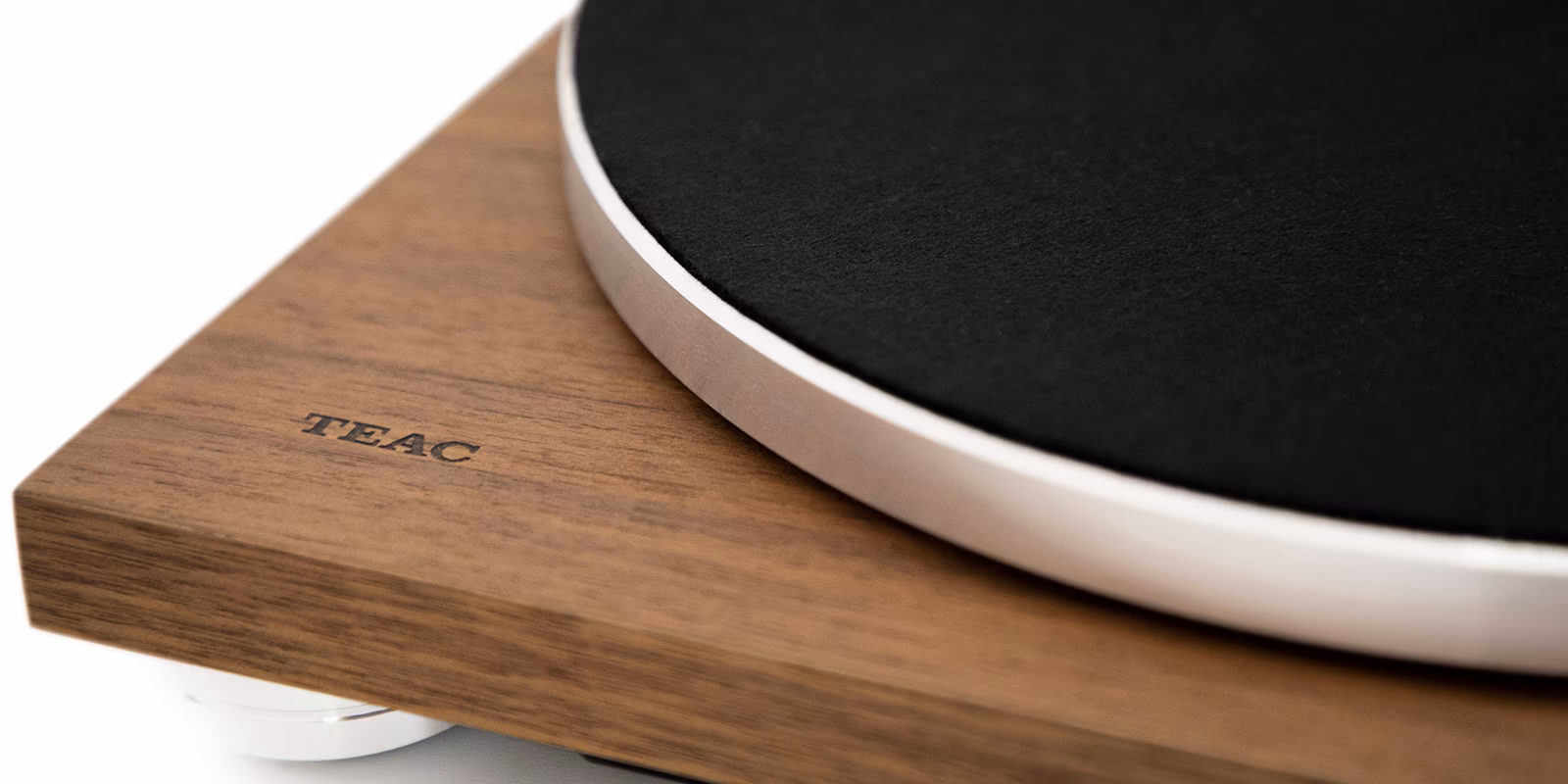 Thân MDF veneer walnut TEAC TN-400BT-X